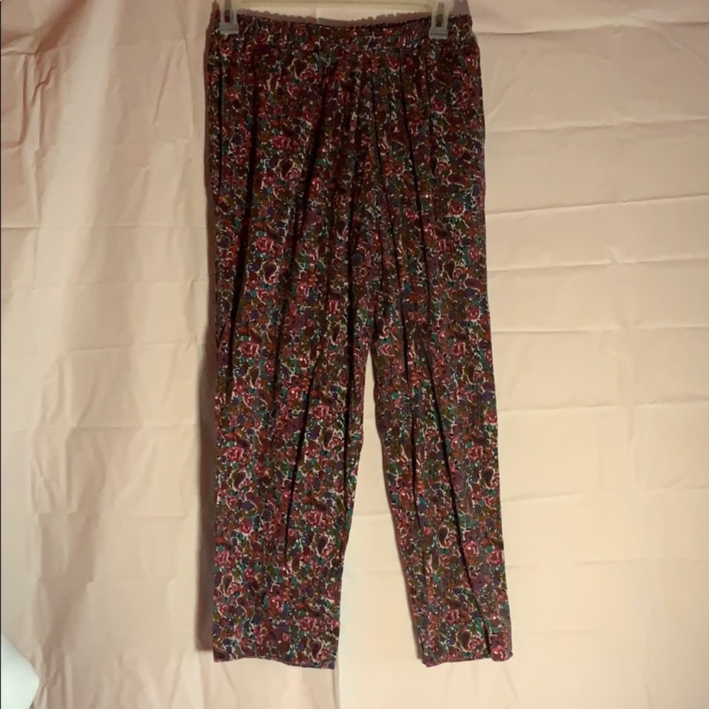 HANDMADE VINTAGE Pleated Comfortable Floral Pants - Picture 2 of 4